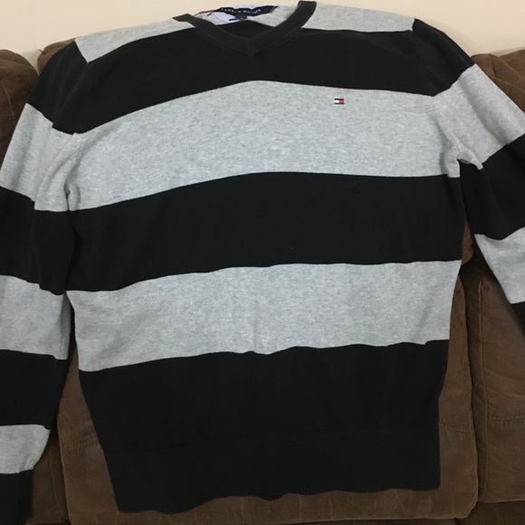 Tommy Hilfiger Other - Tommy Hilfiger Sweater